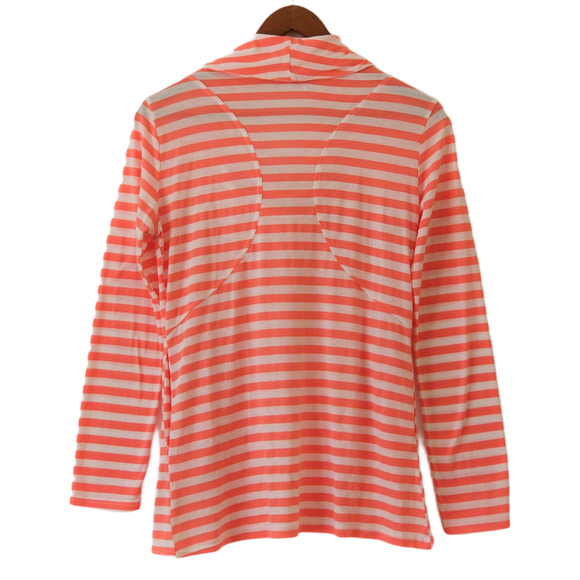 a dip of Darling Salmon Jacket Zipper detail - Size M - Picture 3 of 6